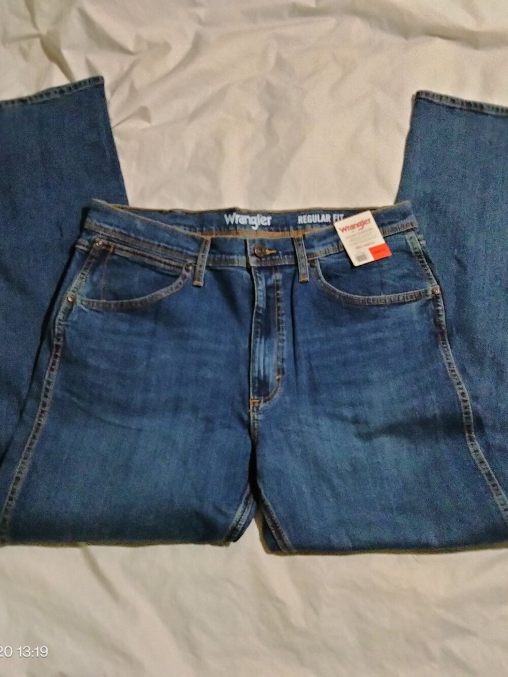 Wrangler Regular Fit Jeans Mens 34x32 Medium Blue Stretch Denim NWT